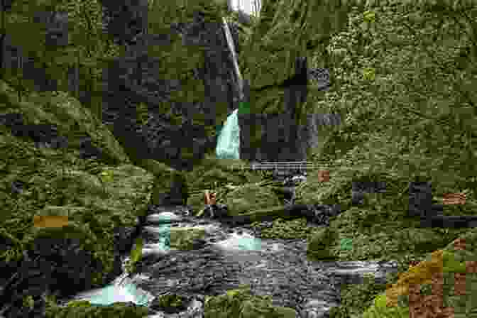 Hikers Traverse A Trail Along The Edge Of The Columbia River Gorge, With Panoramic Views Of The River And Distant Mountains. Oregon Day Trips By Theme (Day Trip Series)