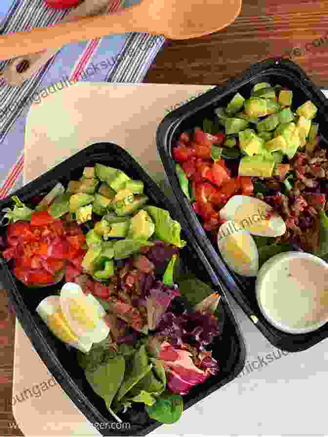 Ketogenic Salad, A Vibrant And Flavorful Lunch Option That Combines Fresh Greens, Grilled Meats, And A Tangy Dressing For A Satisfying And Nutrient Packed Meal. EAT WEIGHT LOSS 75 Fast And Easy Complete Keto Diet For Beginners: Ketogenic Recipes Cookbook For Weight Your Lose